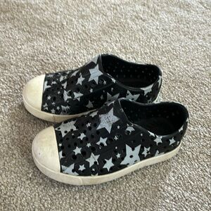 Native shoes toddler size 8